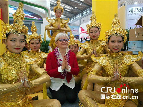 【旅游 显示图在稿件最下方＋移动列表＋三秦大地 宝鸡】法门寺佛文化景区精彩亮相2018丝路博览会引发体验热潮