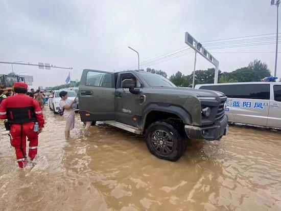 风雨同心 东风公司全力驰援抗洪抢险在行动_fororder_image005