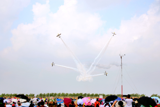 高空“炫技” 逐梦蓝天 第十届沈阳法库国际飞行大会启幕_fororder_图片80