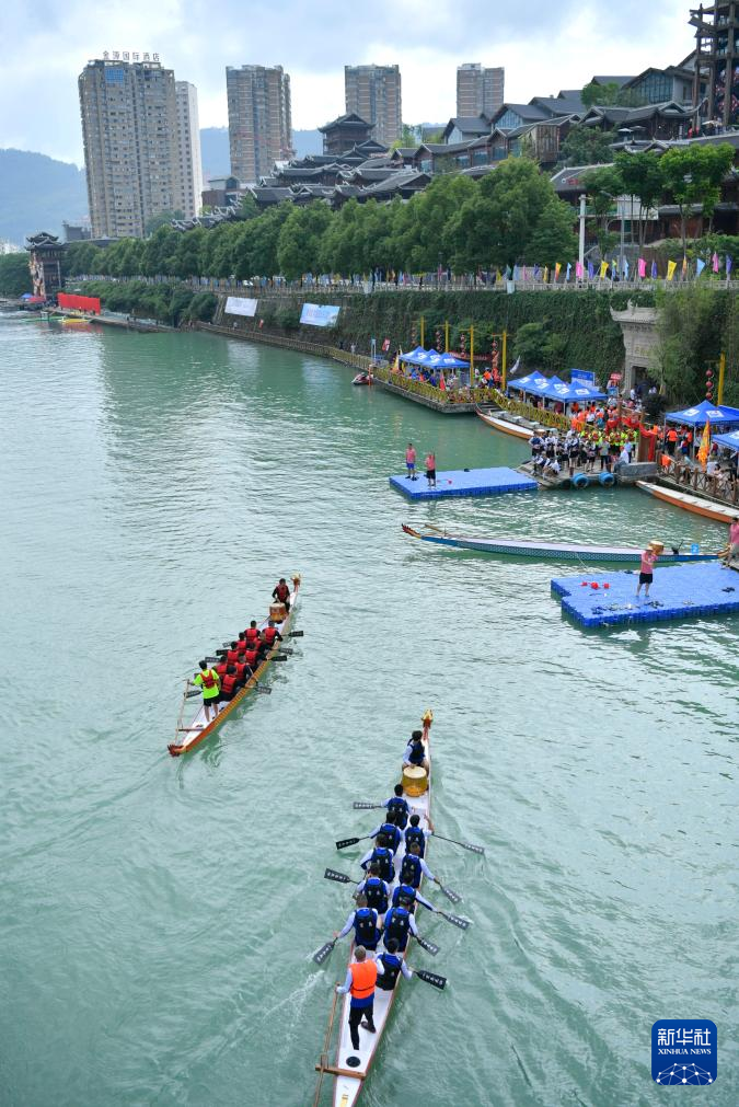 全民健身——湖北宣恩举办“水上运动会”