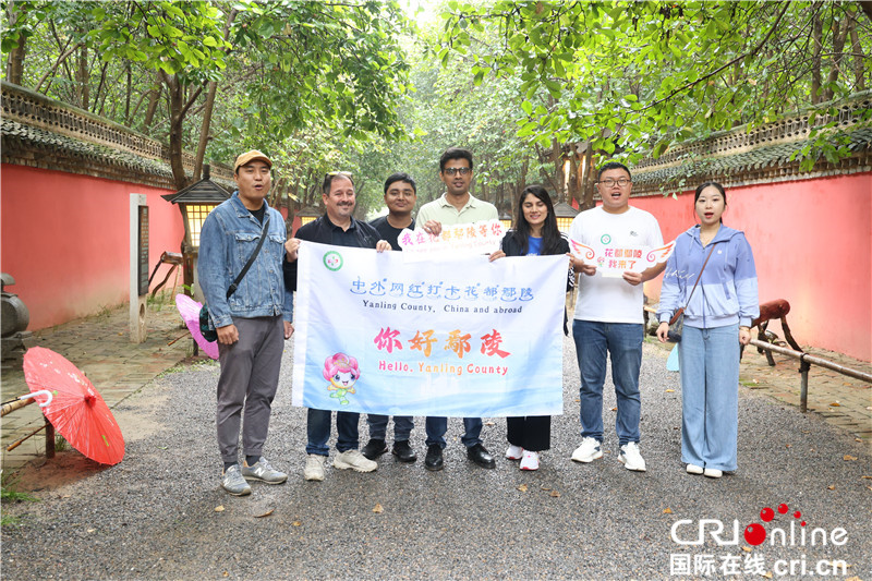 林海花田风景好 中外网红讲好花都鄢陵“蝶变”故事_fororder_微信图片_20230926100830