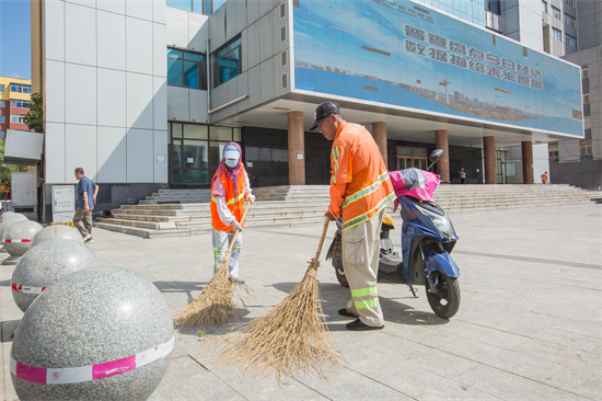 沈阳于洪区城管环卫：“水洗”街路见底色 洁净城市“焕”新颜_fororder_环卫4