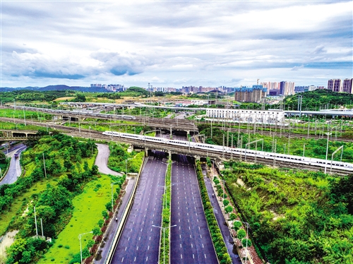 南宁东至全州南增开红色旅游动车