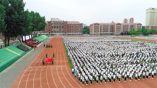 辽宁建筑职业学院举行2023年秋季“开学第一课”主题升旗活动_fororder_升旗3