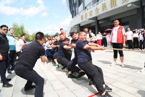 延吉：石榴花开 籽籽同心 军地共欢 警民同乐