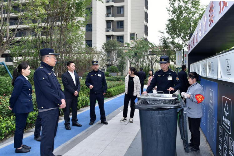 西安国际港务区垃圾分类办开展生活垃圾分类检查活动_fororder_图片8