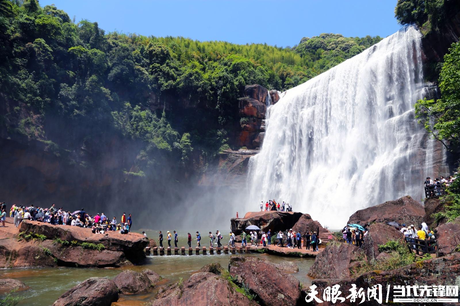 （中首）贵州：优势转化提升 旅游再次“井喷”