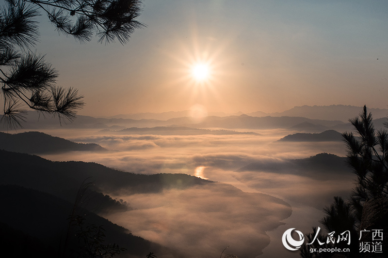 图片默认标题_fororder_十万大山日出1