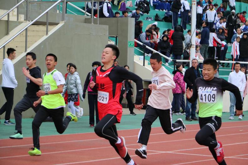 沈阳市皇姑区召开中小学生田径运动会