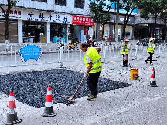 贵州惠水：优化基础设施 美化城市环境_fororder_1