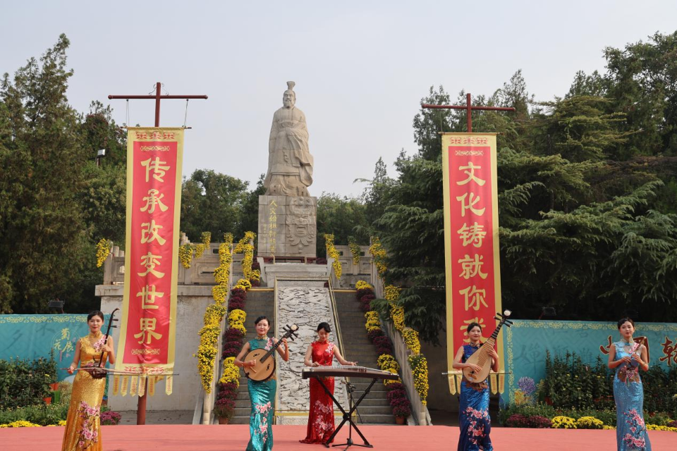 9th Hanyuan Chrysanthemum Arrangement Exhibition Kicked off in Kaifeng, China_fororder_24