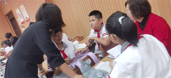 沈阳浑南白塔小学创新授课方式 激发学生学习兴趣_fororder_教育白塔小学2