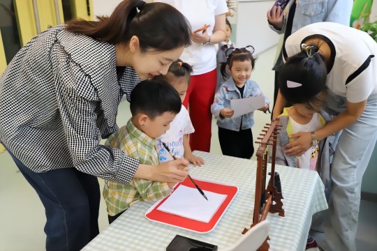 沈阳市大东区教育局二0五幼儿园汇德理园区正式开园_fororder_图片1(1)