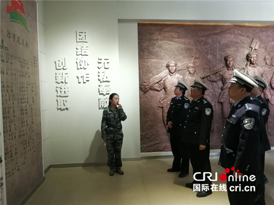 榆林交警支队开展“缅怀革命先烈 传承红色基因”清明节祭扫烈士活动_fororder_榆林3