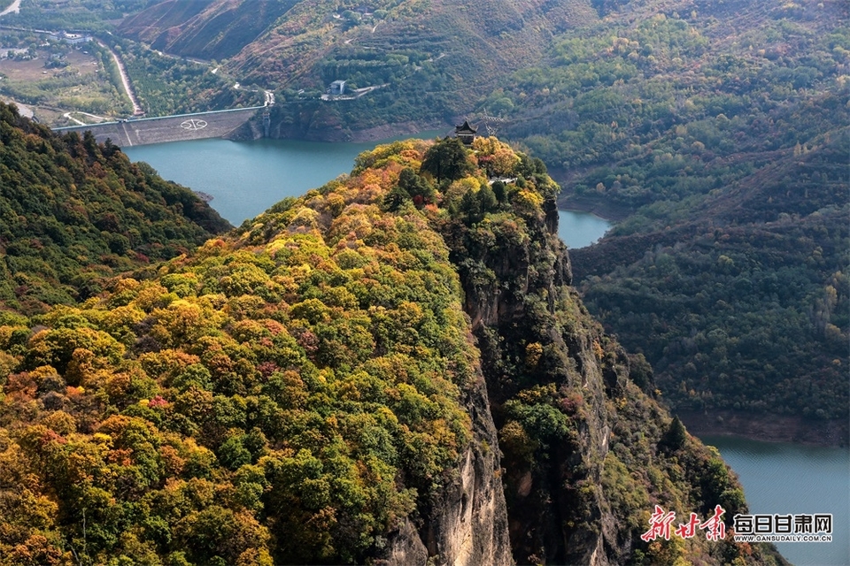 【大美甘肃】秋染崆峒山 风光无限美_fororder_1