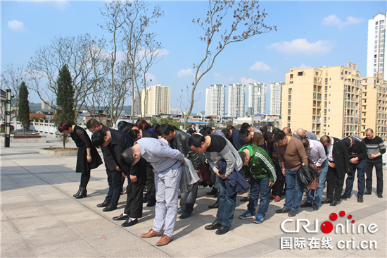 【区县联动】【大足】大足区回龙镇：40余名职工祭奠英烈