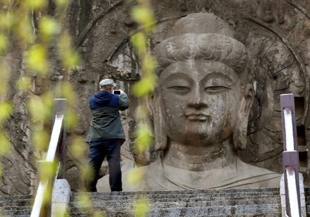 Longmen Grottoes: the Eternal Art_fororder_图片2