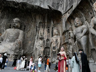 Longmen Grottoes: the Eternal Art