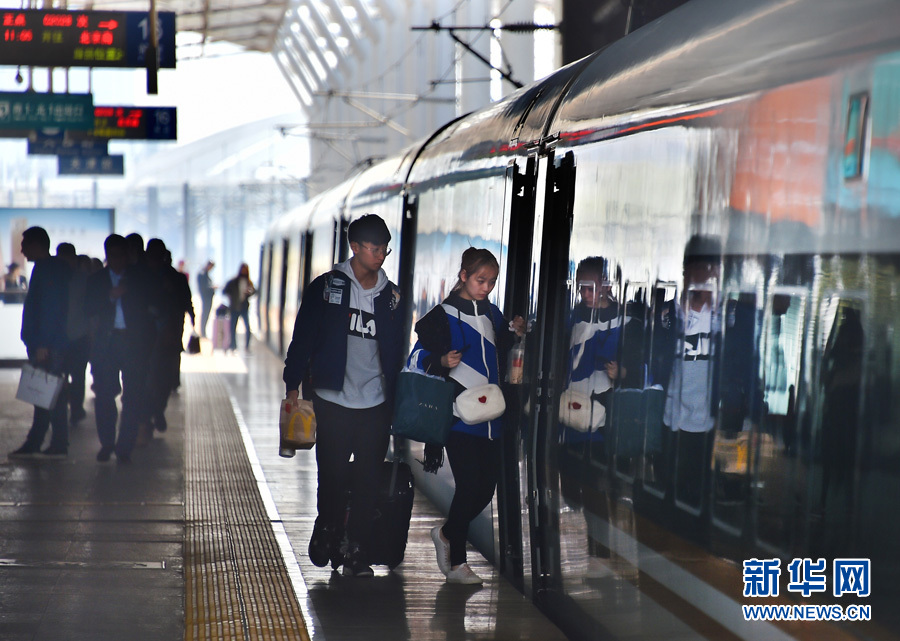 4月10日起全国铁路实行新列车运行图