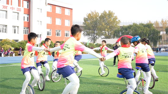 （待核实）稻浪飘香同庆丰收 沈阳市于洪区举办融合型学校首届亲子丰收节_fororder_于洪活动5