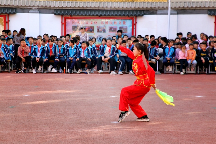 保定市满城区：传承非遗文化 崇尚武术精神_fororder_武术个人单刀表演 摄影 刘忠军