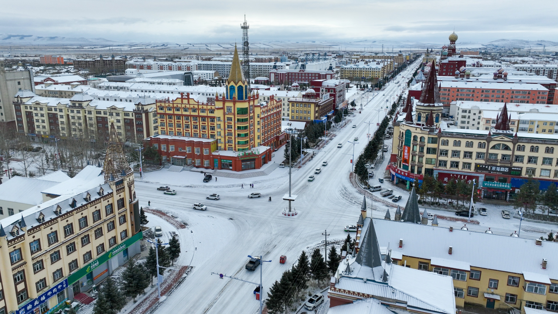 额尔古纳大雪人喊你来打卡_fororder_额尔古纳雪后城市街景（孙培志摄）