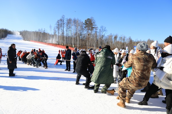 中国·大兴安岭第二届极地森林冰雪嘉年华开幕式暨漠河北极滑雪场首滑式举行_fororder_LOCAL1699016238481EQPVRE26BZ