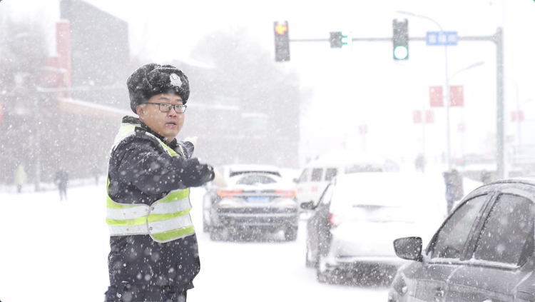 鸡西市：提前预警 以雪为令 高效应对极端天气_fororder_图片3