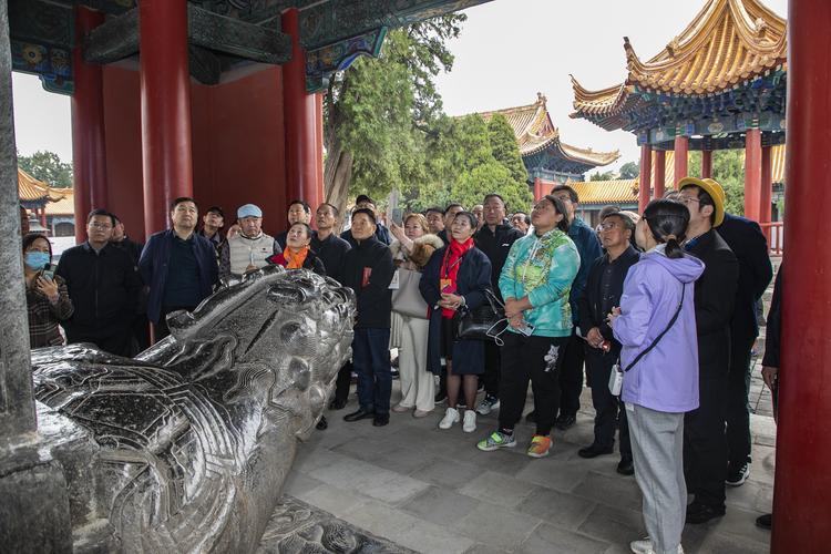 聚合力绘就黄河流域高质量发展新画卷 ——首届黄河流域国际农产品展览中亚商贸代表及媒体考察团沿黄观摩掠影_fororder_6