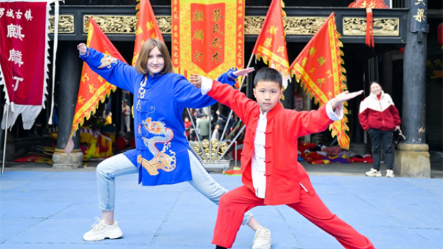 "Hello Qianwei, Spring with You and Me"｜Silk Road Youth Travel to the Ancient Town to Feel the Charm of Intangible Cultural Heritage