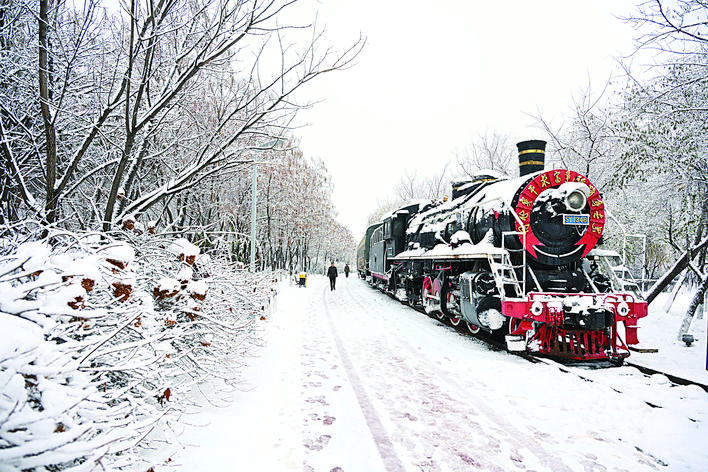 吉林伊通河畔冰雪丹青