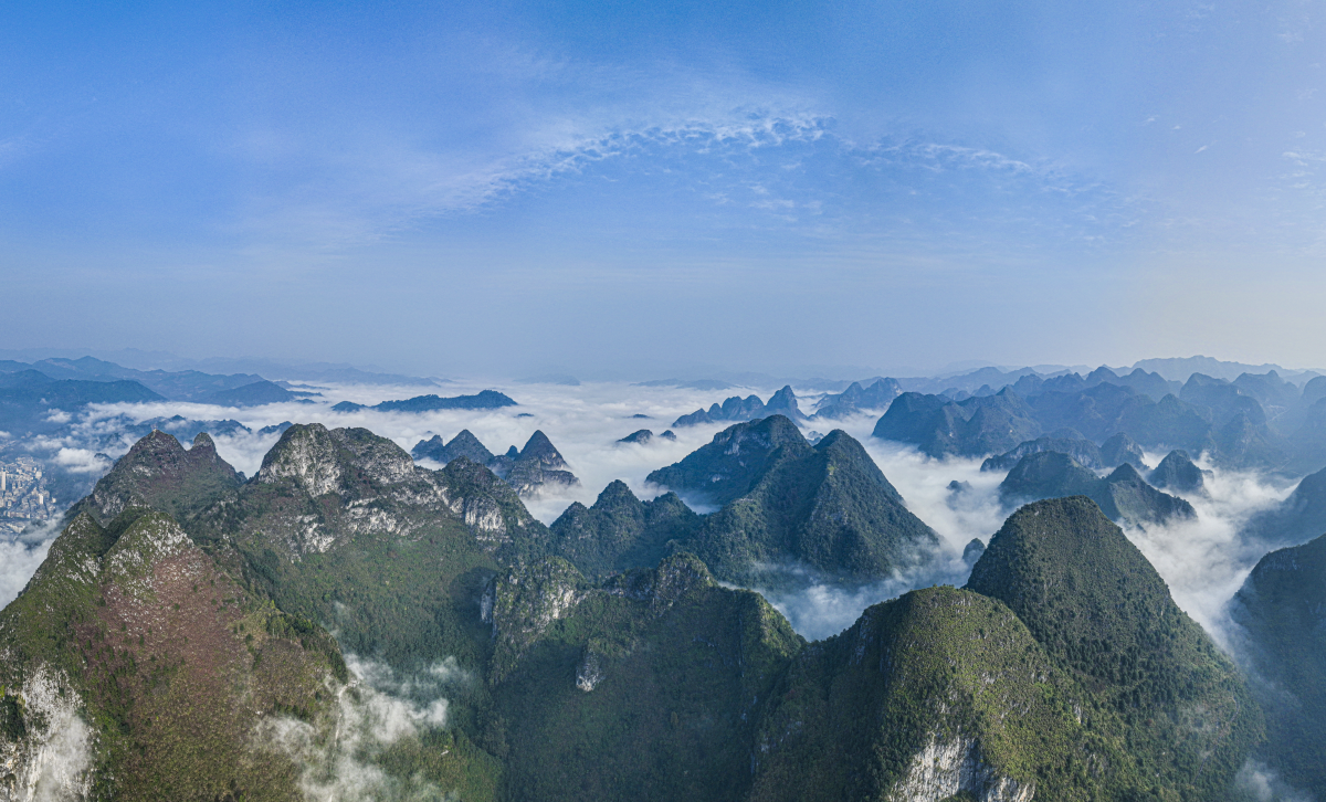 广西凤山：云雾缭绕“峰”景美_fororder_图片1_副本