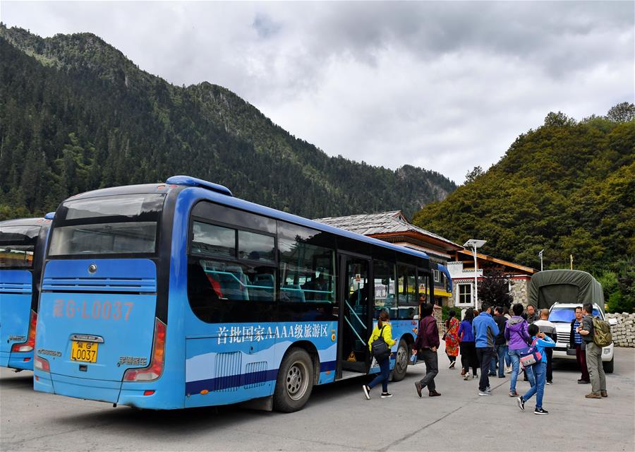 林芝结巴村：不砍树搞旅游富了