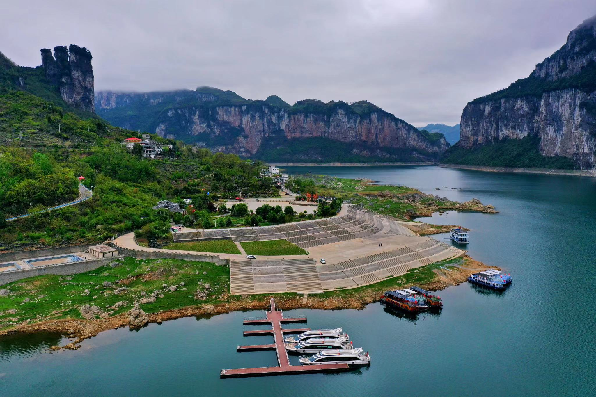 乌江源百里画廊：“上新出圈”多样化场景引爆流量