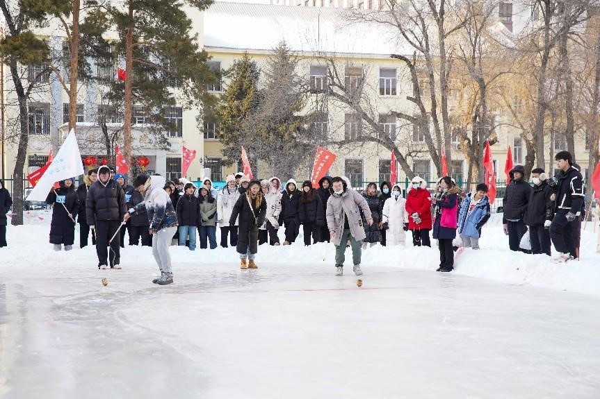 黑龙江中医药大学举办冰雪趣味运动会_fororder_6