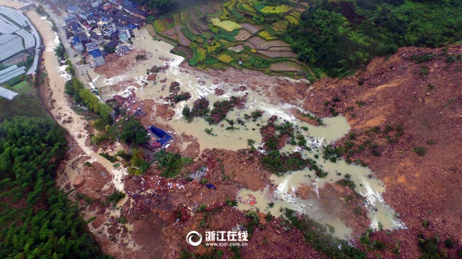 航拍浙江遂昌山体滑坡现场