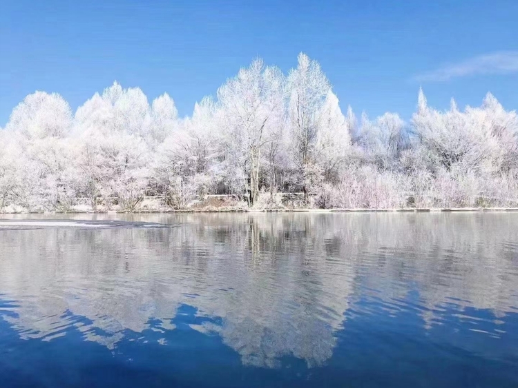 凭什么火？一起揭秘“安图矿泉水雾凇漂流”