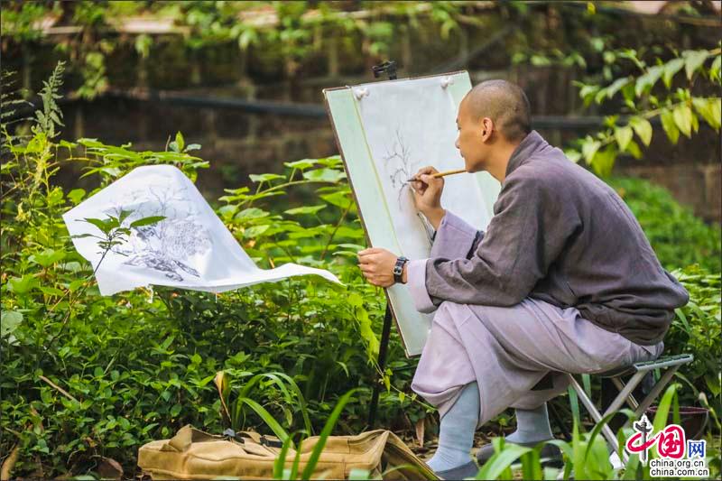 童话一样美丽的峨眉山，绿水青山就是金山银山