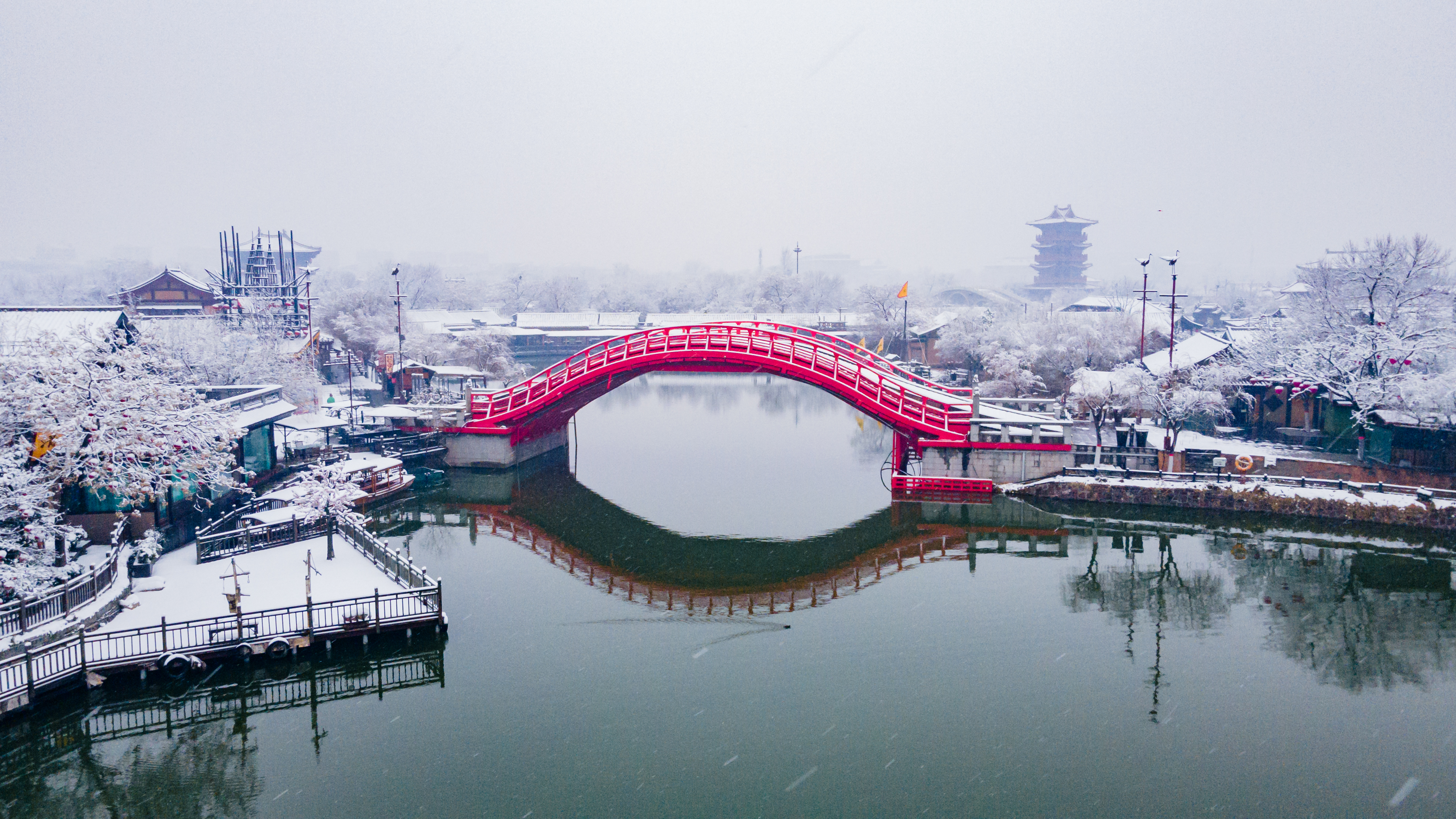 飞雪落成诗 一秒入仙境！雪后河南 美出“天际”