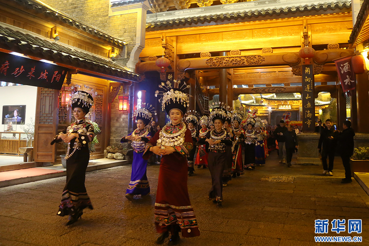 贵州铜仁中南门历史文化旅游区 “烟火气”升腾