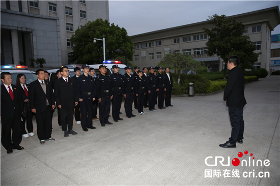 （供稿 平安江苏列表 三吴大地泰州 移动版）春风起雷声至 泰州兴化执行“雷霆”专项行动