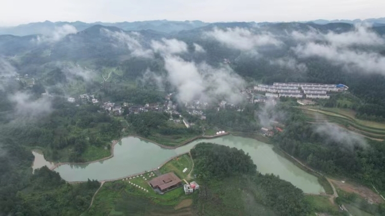 贵阳市修文县六屯镇大木村厚植“五色文化” 打造农文旅体特色旅游村