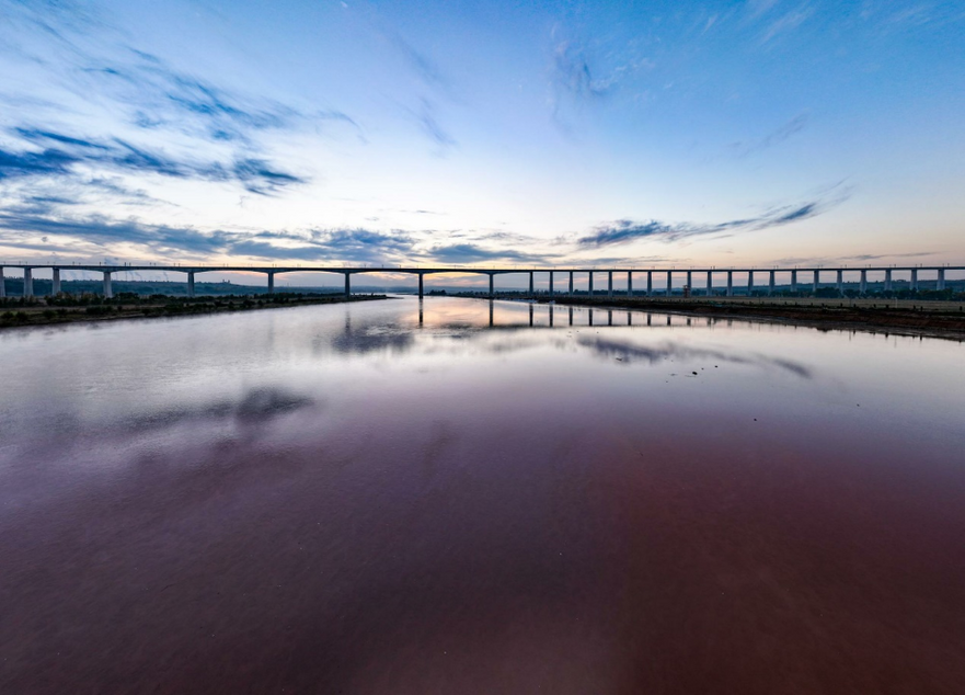 Picturesque Yellow River in Early Winter_fororder_图片11