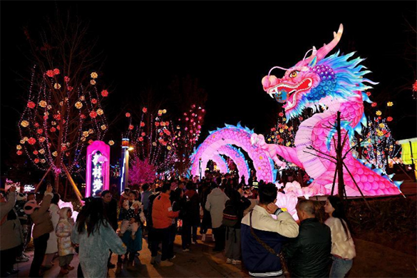 First Lantern Festival of Dong'an Lake International Tourism Resort Lights Up_fororder_图片2