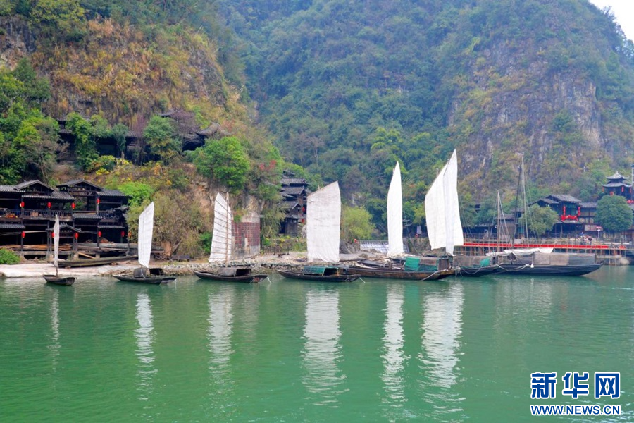 湖北宜昌：假日游赏峡江好风光