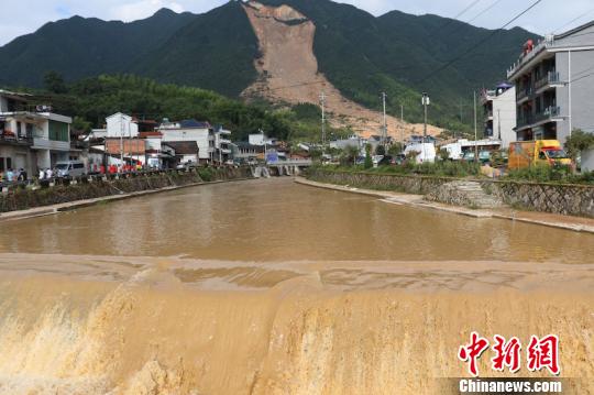 浙江遂昌山体滑坡遇难人数上升至15人 仍有12人失联