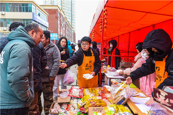 郑州市惠济区举行“黄河边的年货节”促消费活动_fororder_微信图片_20240204154124