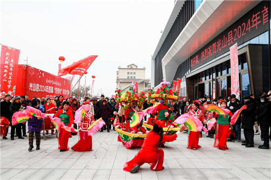 信阳市光山县：逛年货大集 尽享“好食光”_fororder_图片4