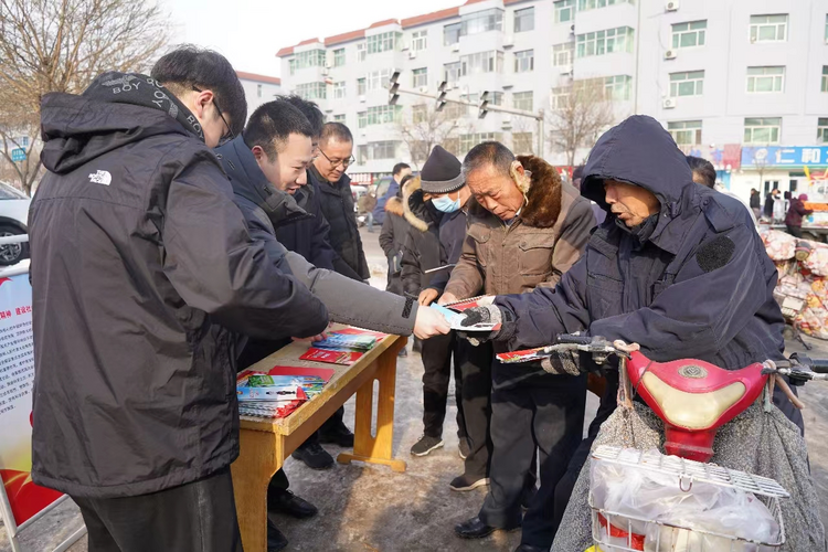 河北东光：普法宣传进集市 服务群众面对面_fororder_图片2