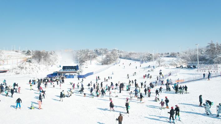 长春荣获“2024年冰雪旅游十佳城市”殊荣